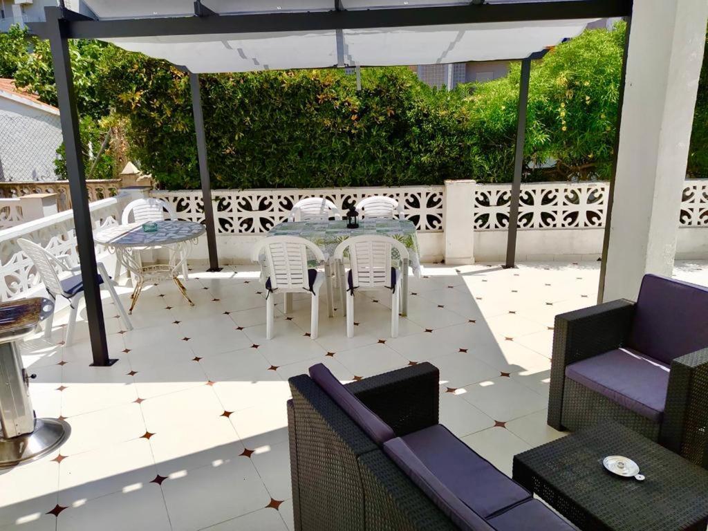 Вилла Adosado De 140M2 Con Terraza A 50 M De La Playa Дения Экстерьер фото